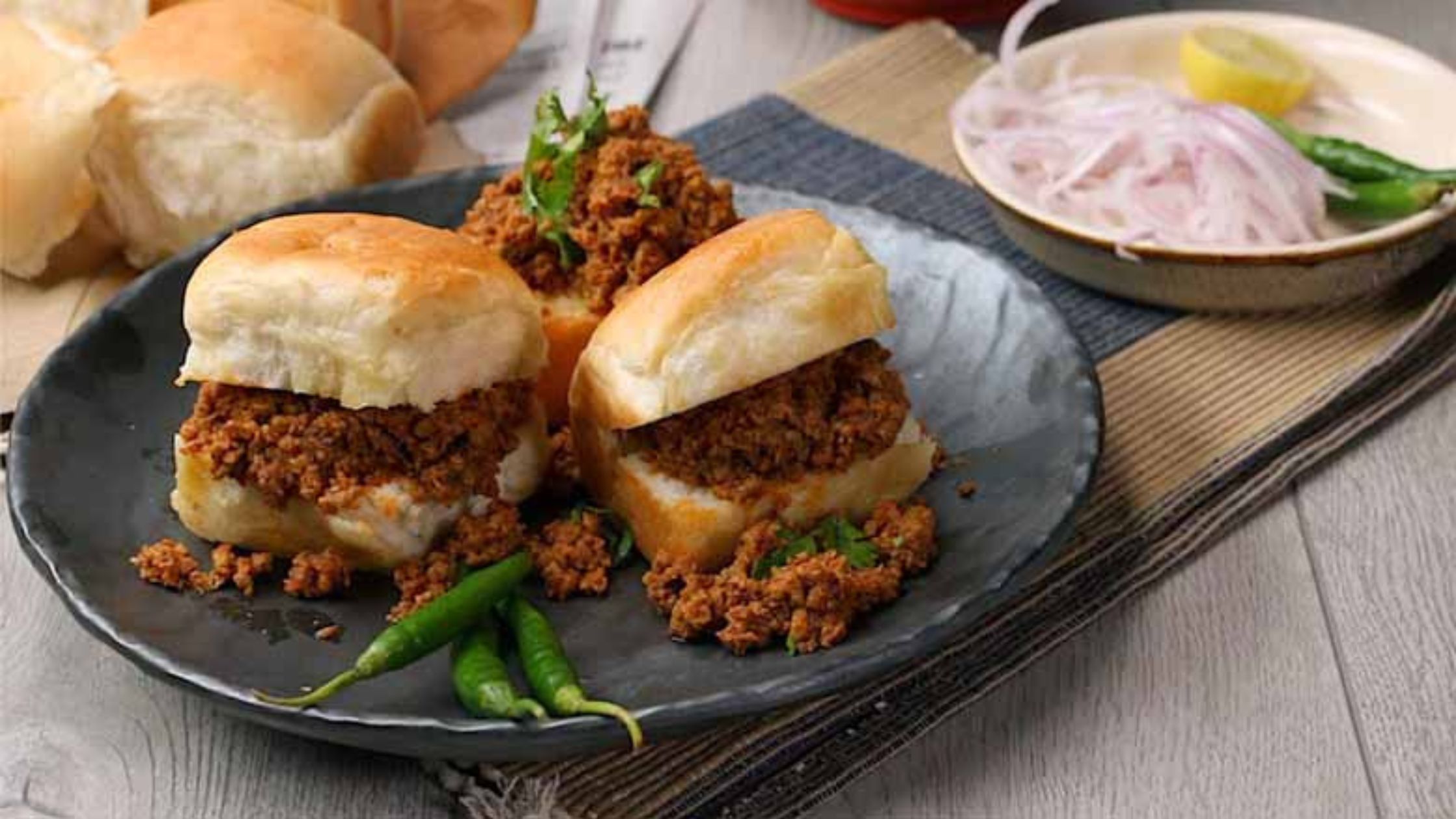 Brown Ale + Keema Pav